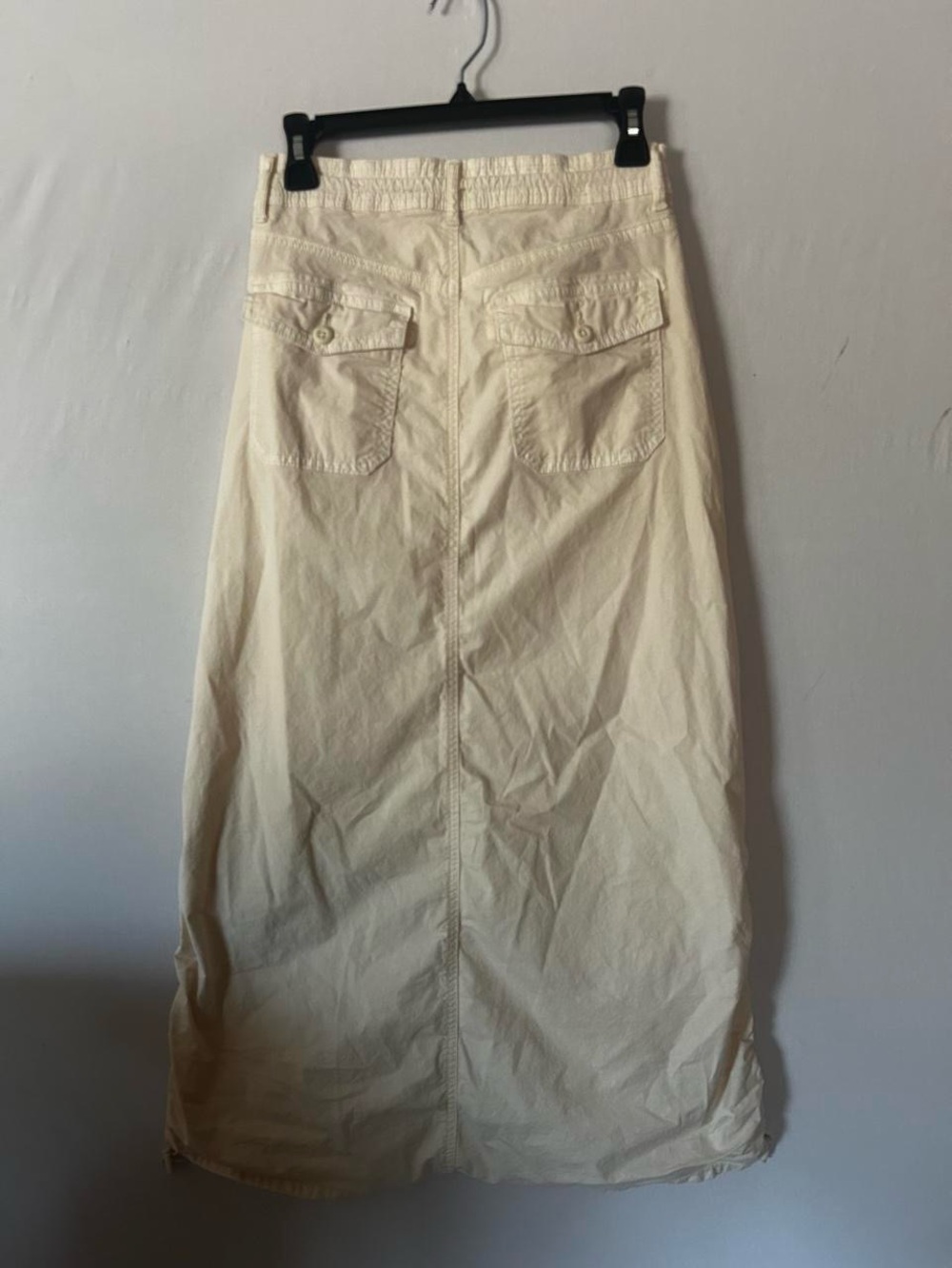 American Eagle cream cargo skirt. - Picture 6 of 7